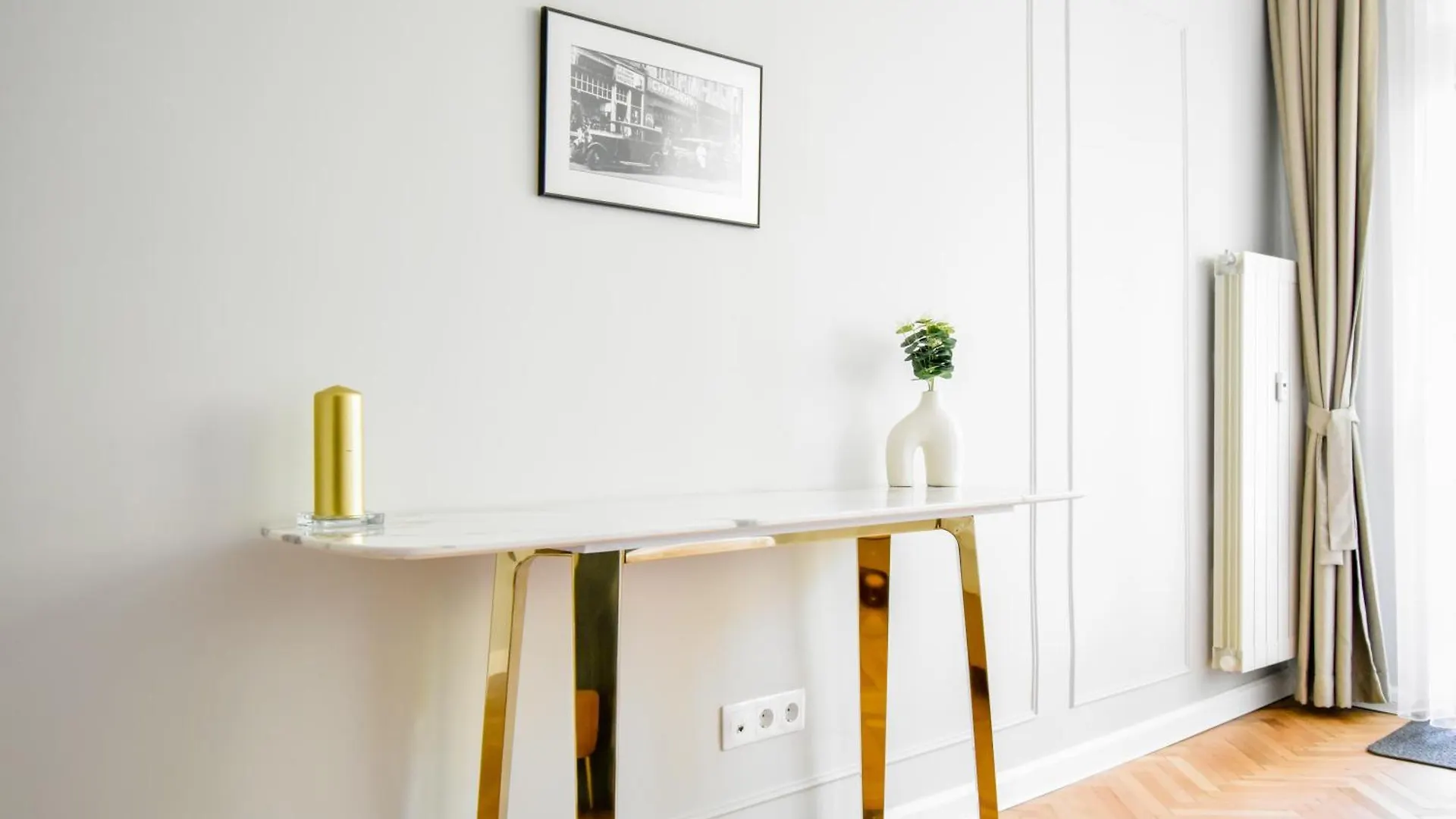 Appartamento Stylish 2Bd With Balcony & Desk Near Vitosha Blvd Sofia Bulgaria